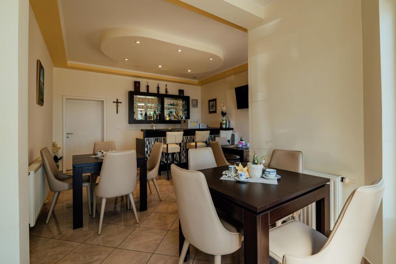 Guesthouse Villa Diana Makarska Bagian luar foto