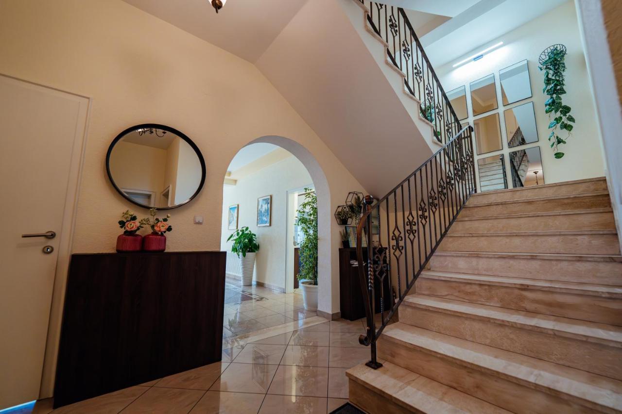 Guesthouse Villa Diana Makarska Bagian luar foto