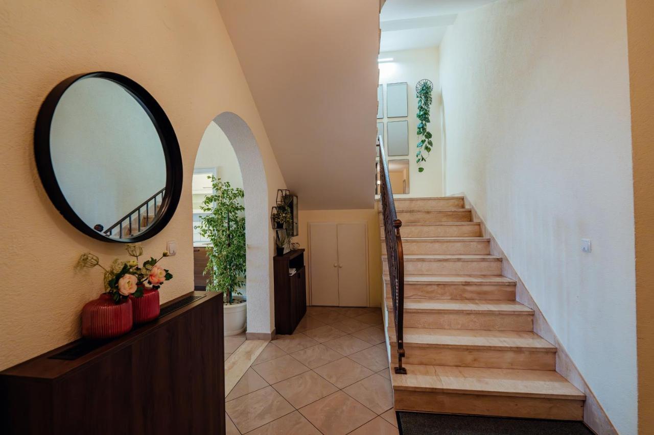 Guesthouse Villa Diana Makarska Bagian luar foto