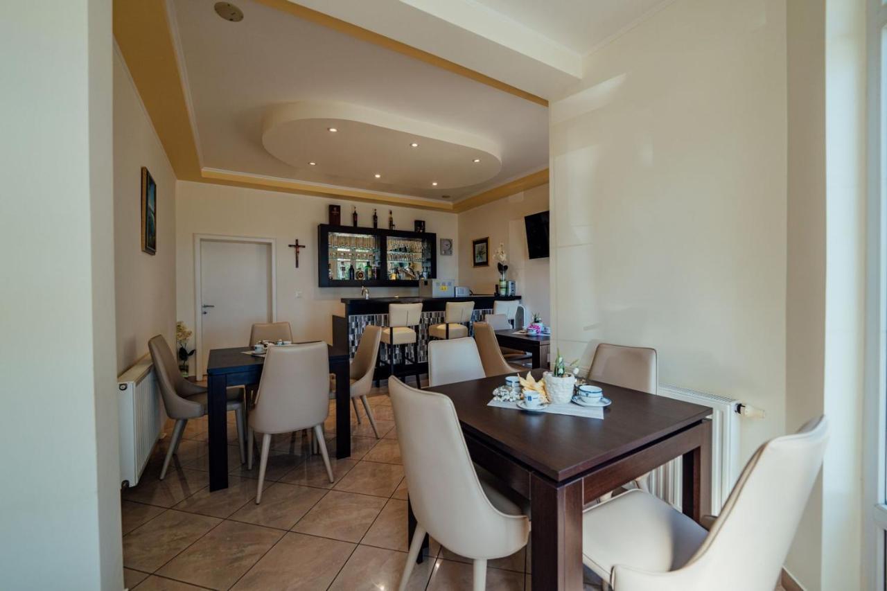Guesthouse Villa Diana Makarska Bagian luar foto
