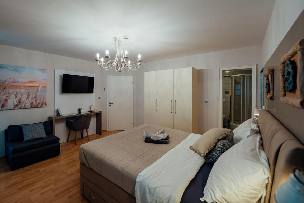 Guesthouse Villa Diana Makarska Bagian luar foto