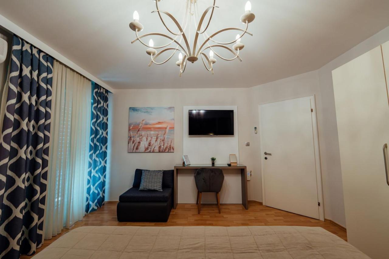 Guesthouse Villa Diana Makarska Bagian luar foto