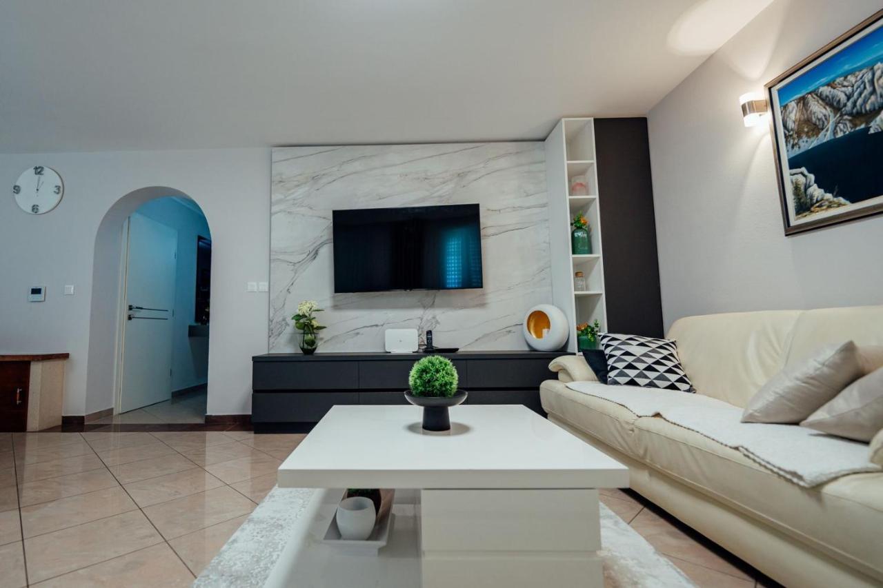 Guesthouse Villa Diana Makarska Bagian luar foto