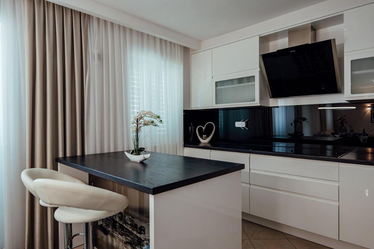 Guesthouse Villa Diana Makarska Bagian luar foto