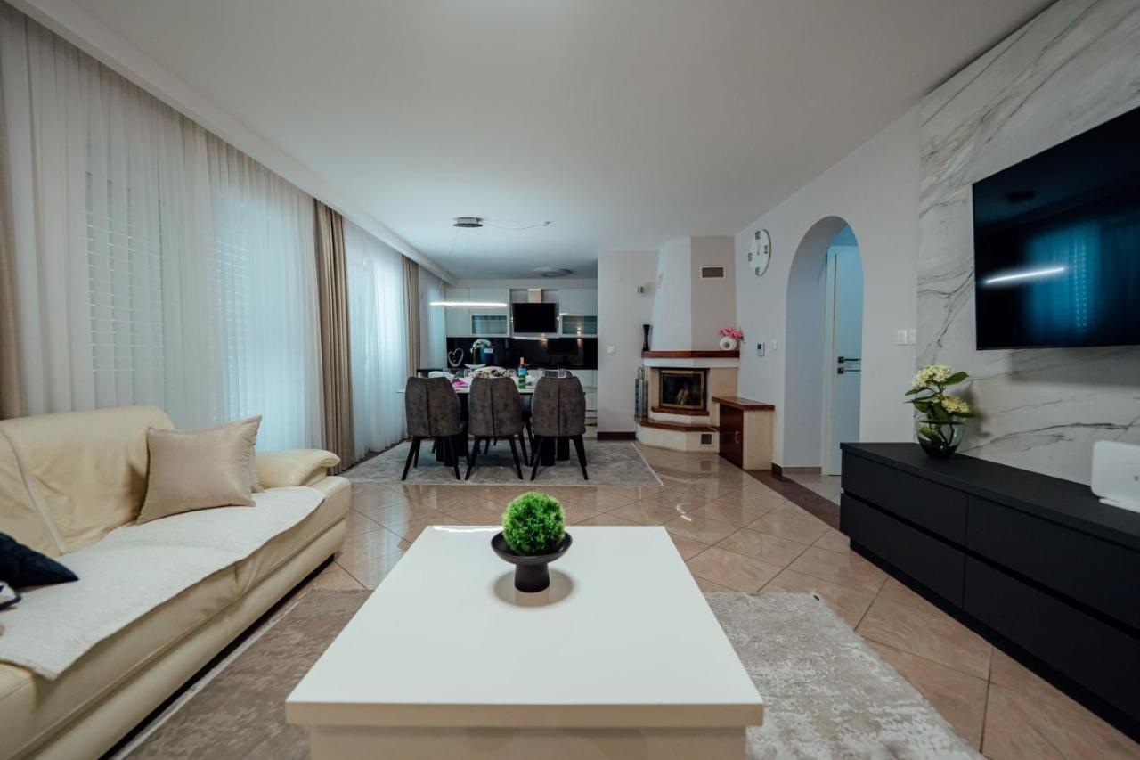Guesthouse Villa Diana Makarska Bagian luar foto