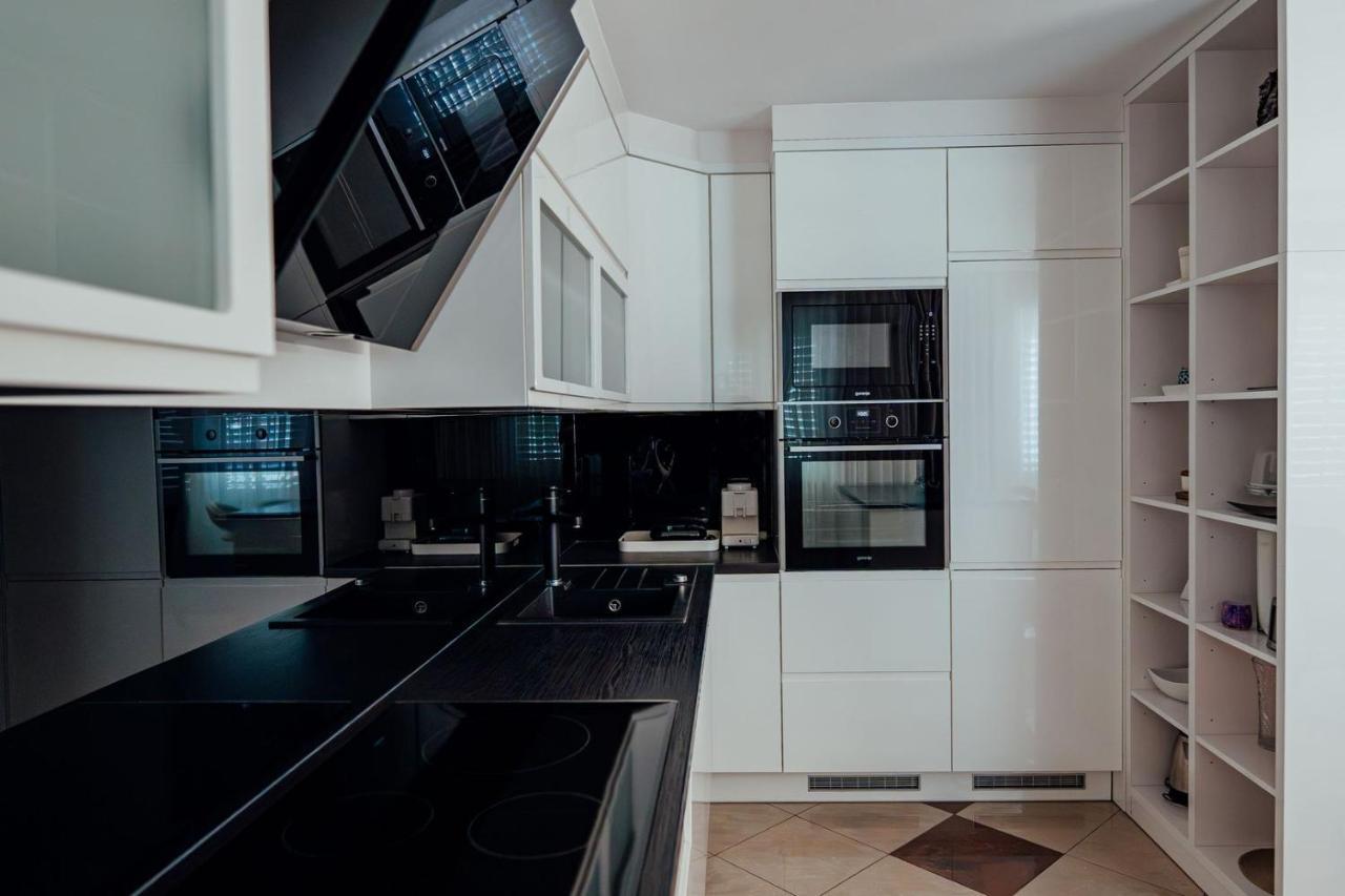 Guesthouse Villa Diana Makarska Bagian luar foto